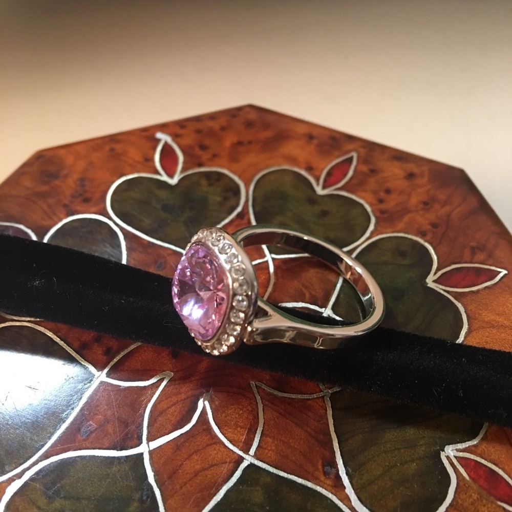 cushion cut Violet Ring - Picture 2 of 6